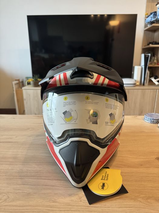 Casca BMW GS Carbon Evo noua