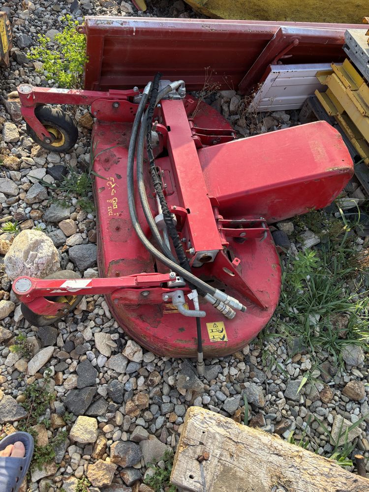 Tocatoare , coasa pt tractoras de gazon