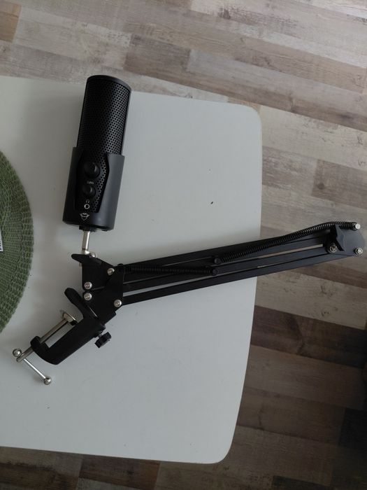 Microfon streaming 4-in-1 Trust GXT258 FYRU