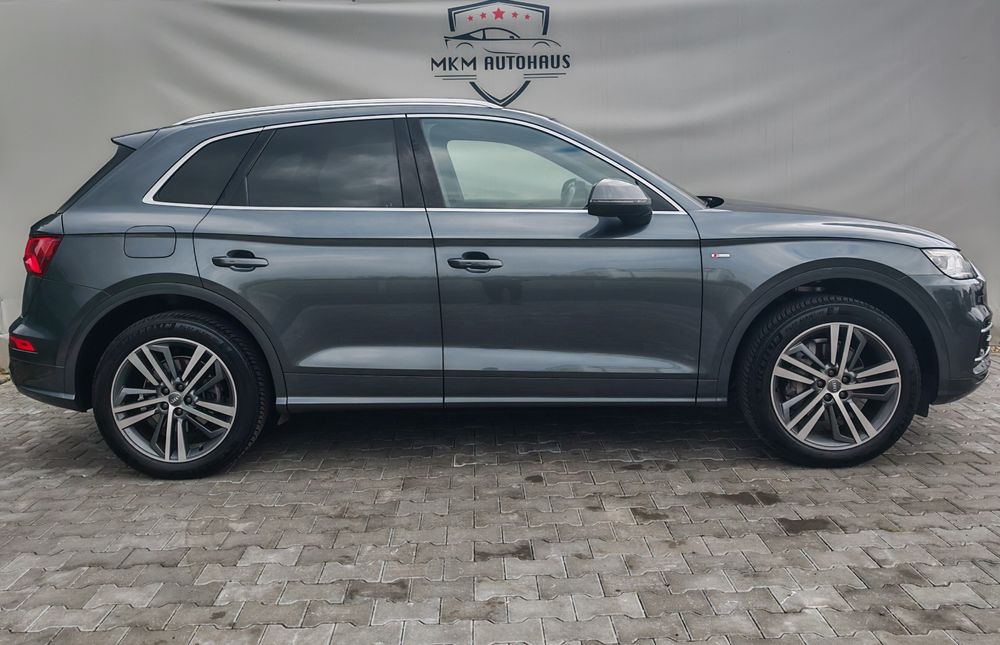 Audi Q5 S Line 2.0tdi 190cp 4x4  Garanție 12 luni
