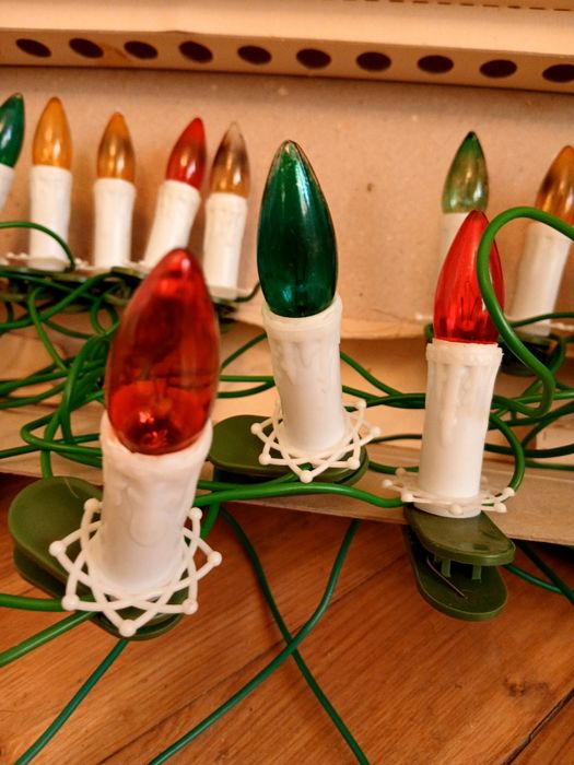 Instalatie vintage pom Craciun cu 16 lumanari, perfect functionala