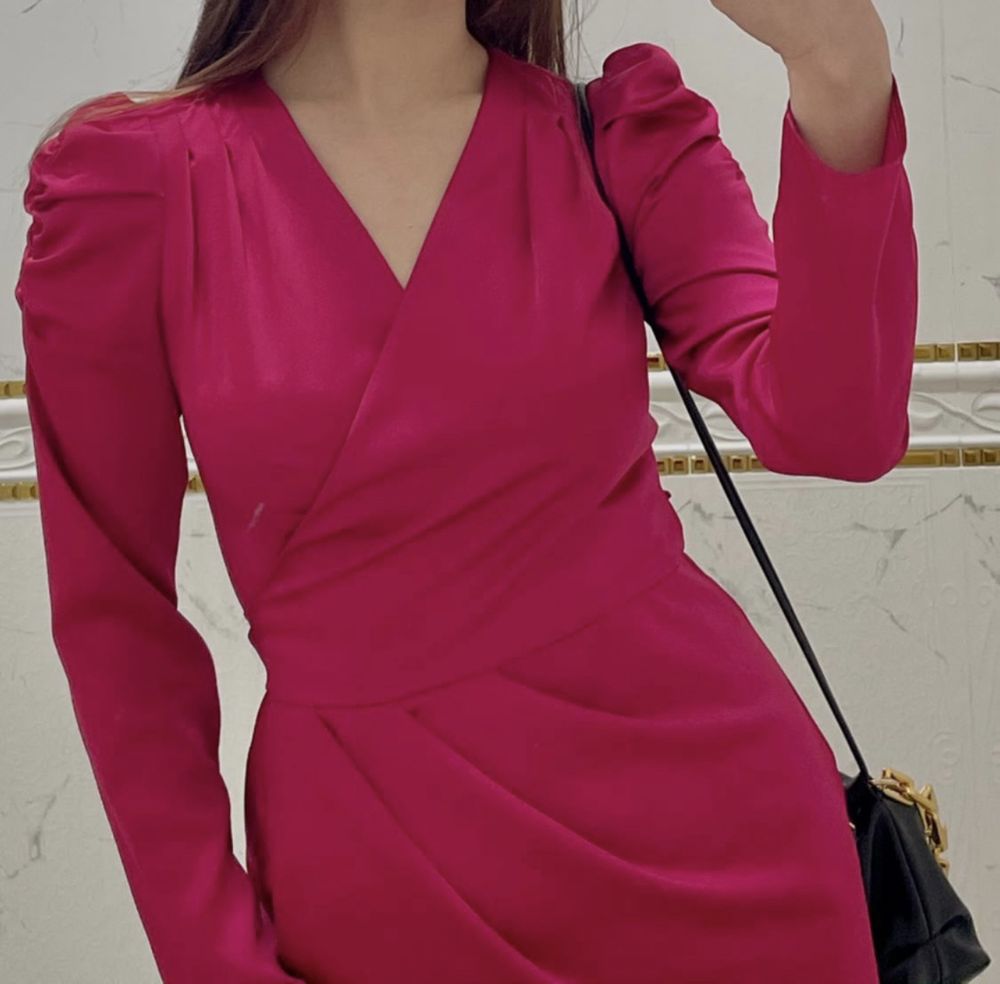 розовое платье (атлас)