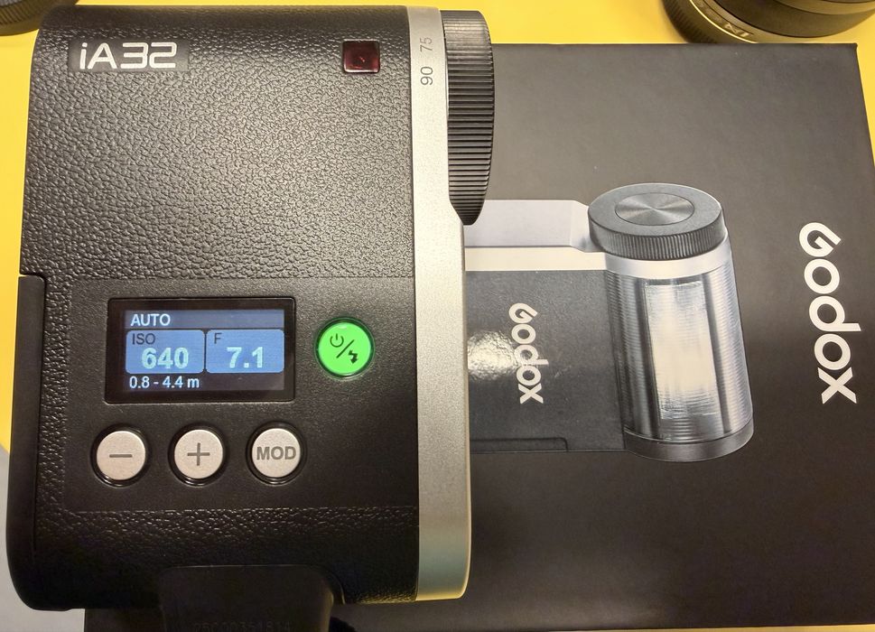Godox iA32 ръчна светкавица, чисто нова, гаранция