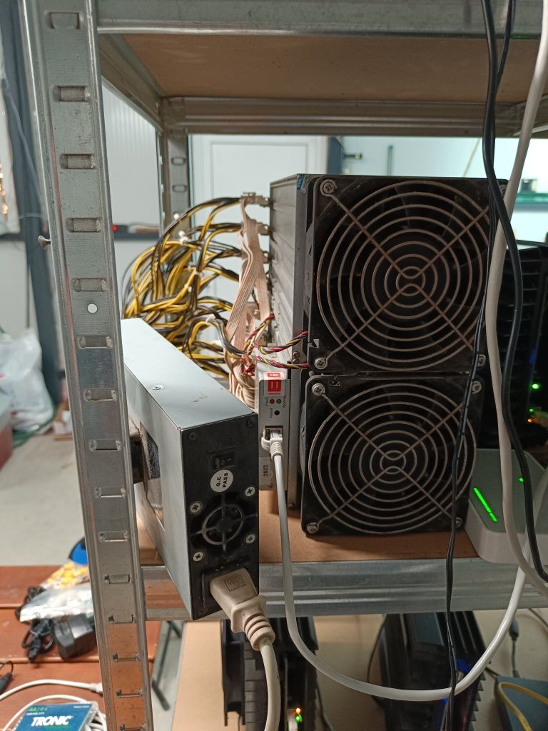 Innosilicon A6 Miner