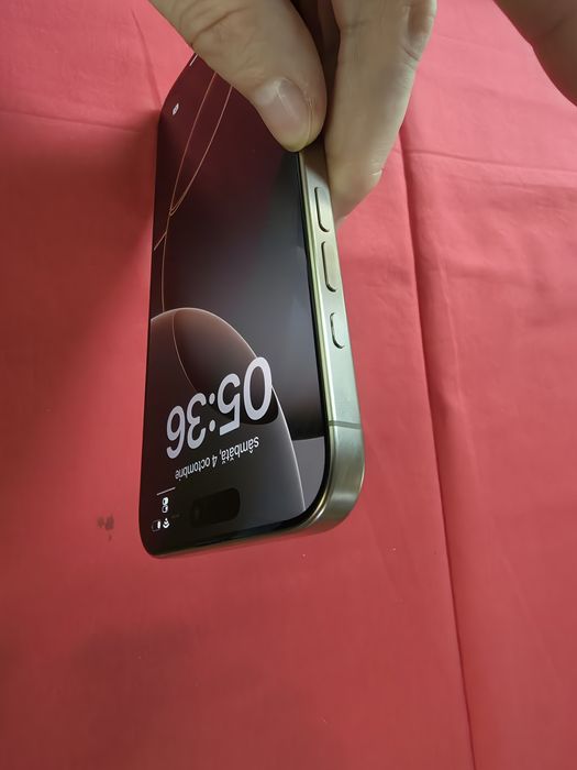 -Iphone 16Pro Max, ca Nou, 256Gb, 8Ram, bat: 100%-170 cicluri incarcar