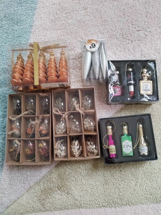 Коледни играчки за елха стъкло и пластмасови