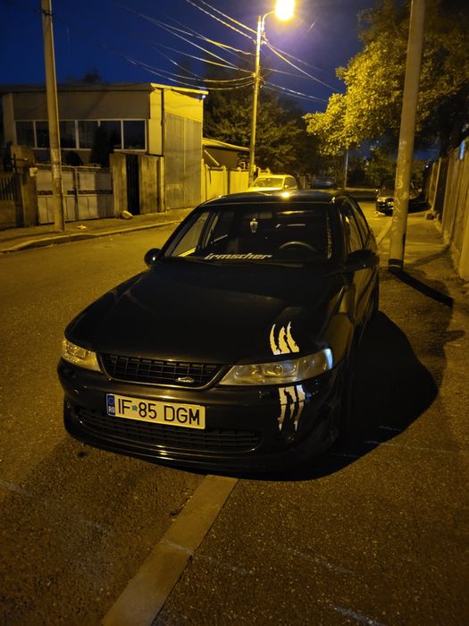 De vânzare Opel Vectra B2
