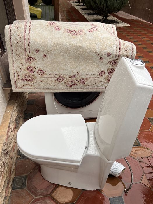 Продаю унитаз в отличном состоянии