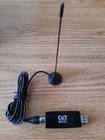 Vand Adaptor Hama DVB-T USB 2.0, pret 100 lei.
