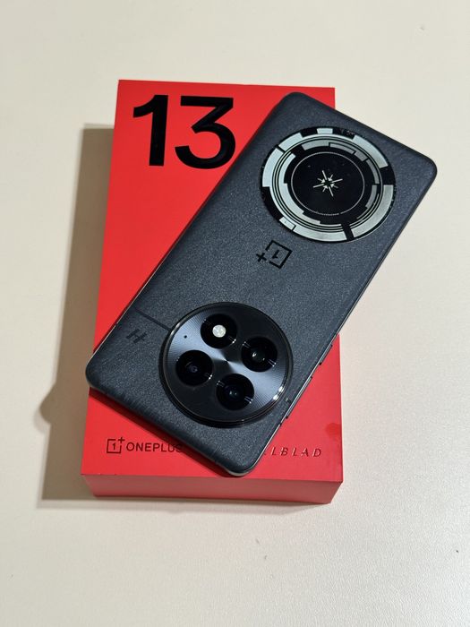 One Plus 13 512 gb Ram 16 5G польный комплект