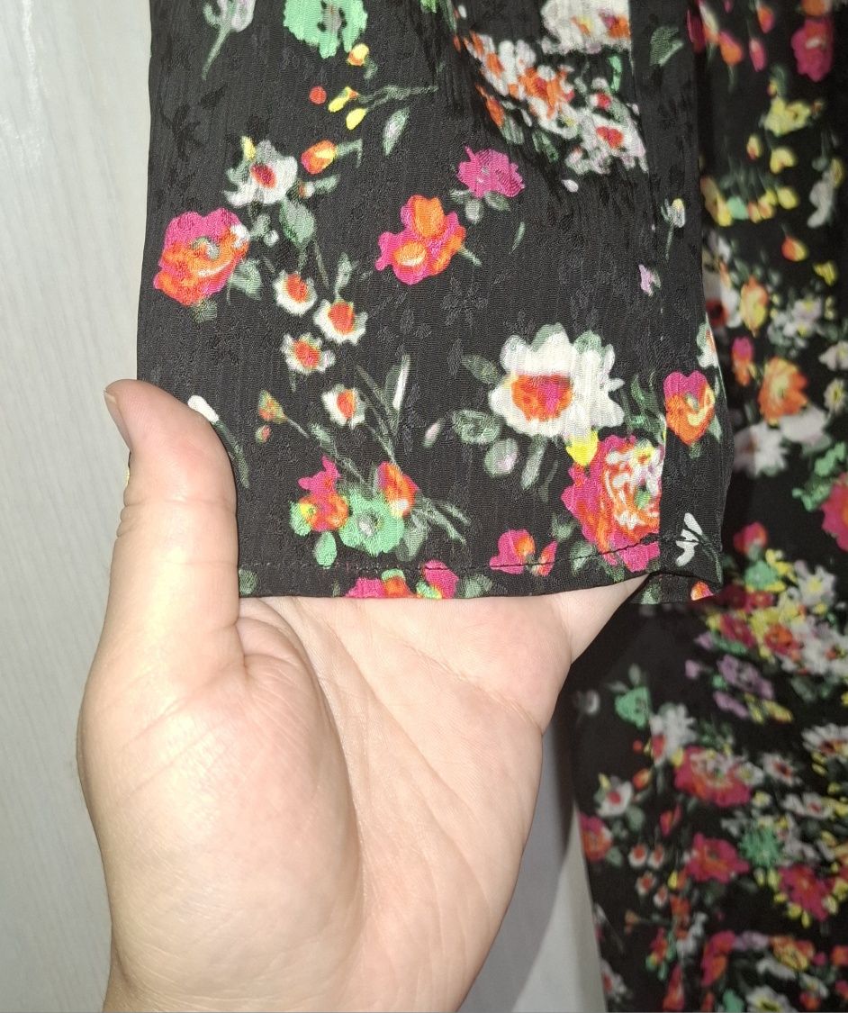 H&m платье.в миди длине.не новое