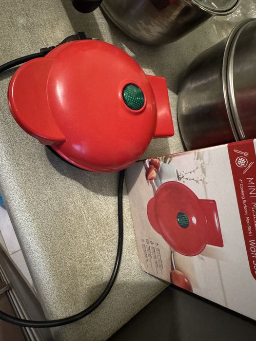 Вафельница.