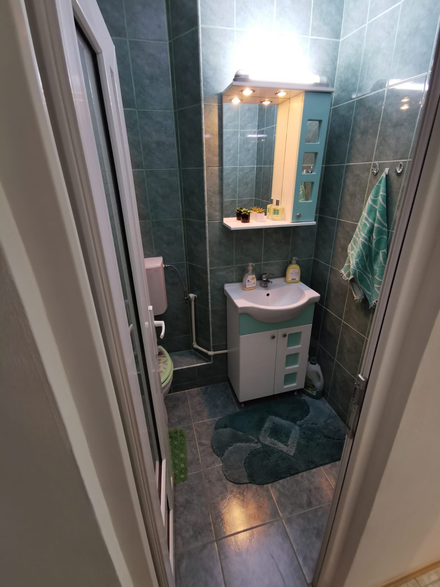 Vand apartament 4 camere decomandat ultracentral Fetesti-Gara