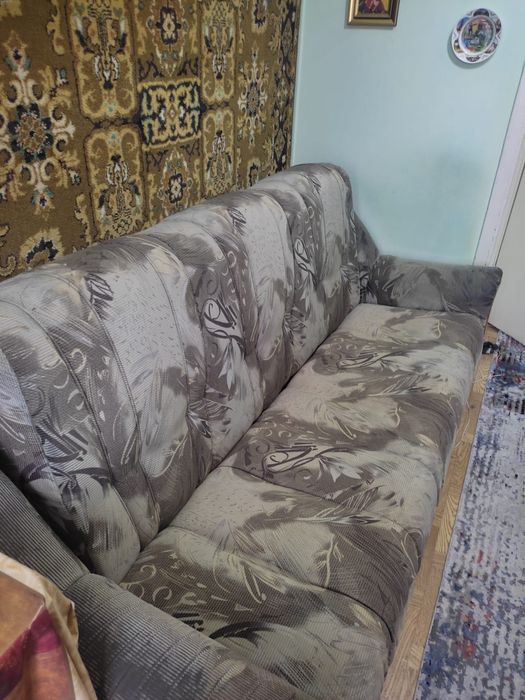 Продам диван и кресла