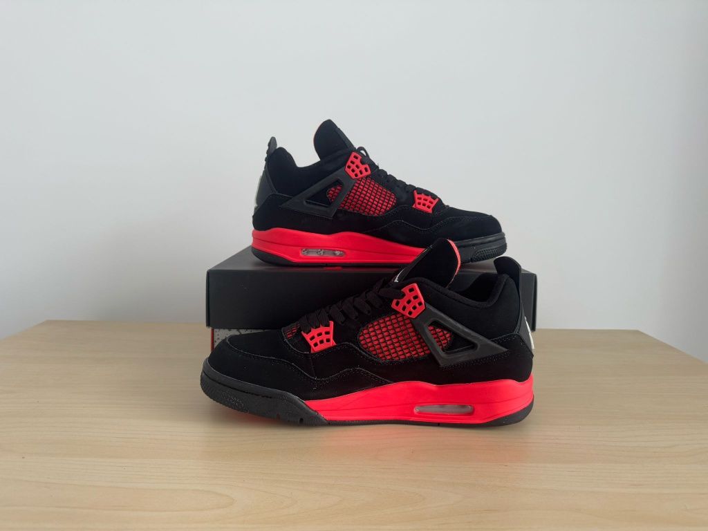 Air Jordan 4 Retro