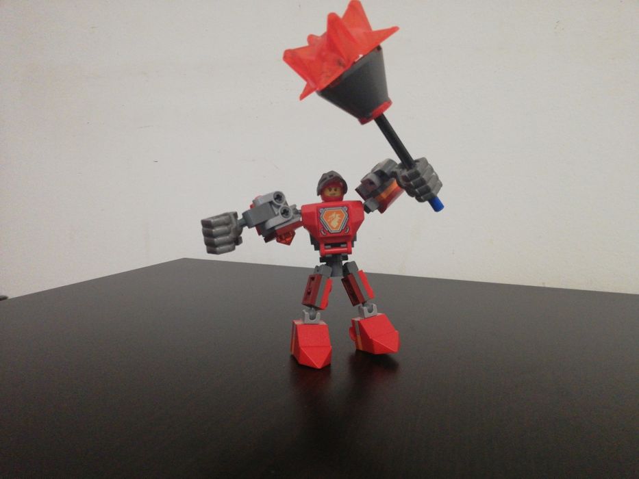 Figurina lego nexo rara