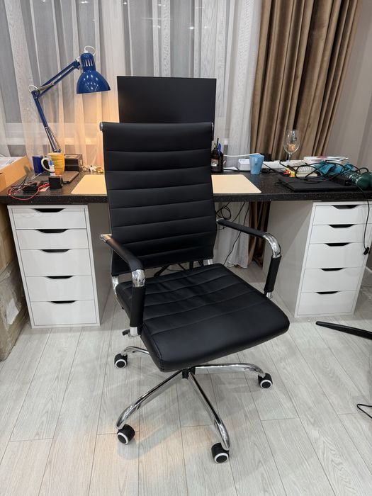 Офисное компьютерное кресло