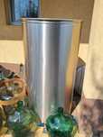 Vând butoi inox italia 600 litri capac flotant