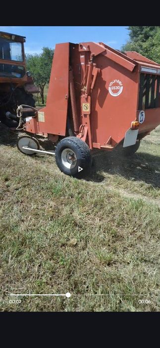 Vând presa de balotat