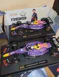 Macheta F1 1:18 Red Bull RB19 Las Vegas 2023 Max Verstappen, Perez