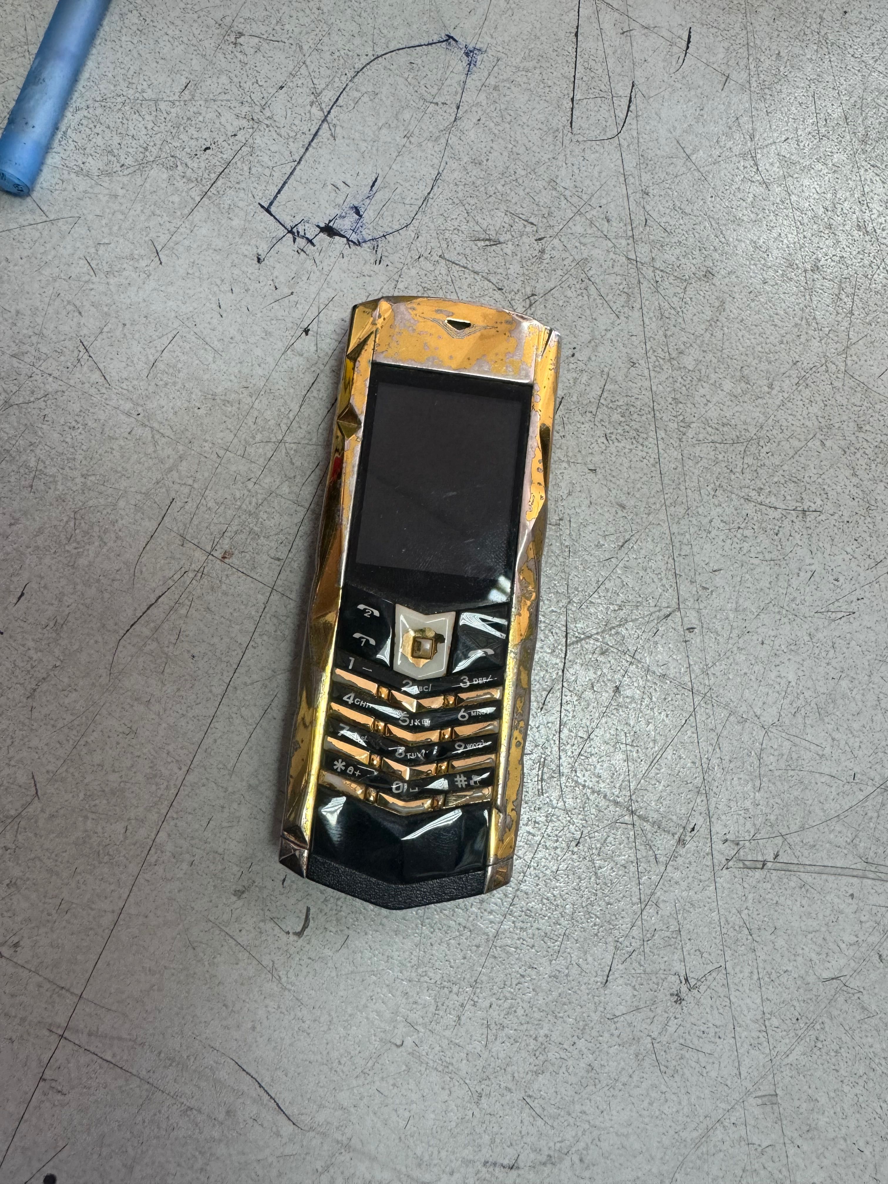 Телефони Nokia / Vertu
