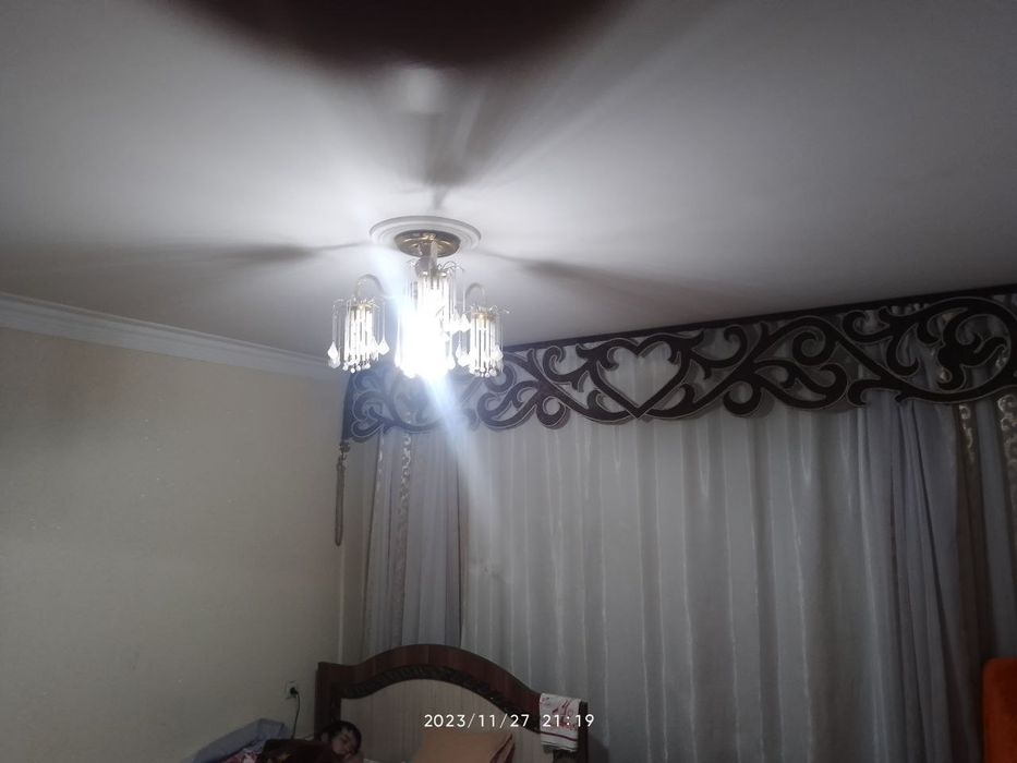 Azronga srochna dom 4  xona 108 kvadrat