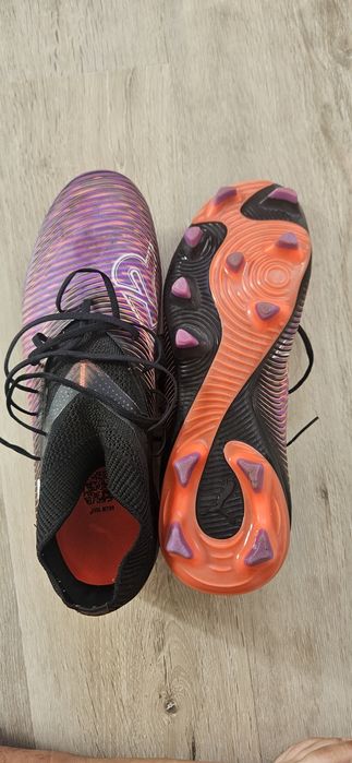 Ghete de fotbal Puma