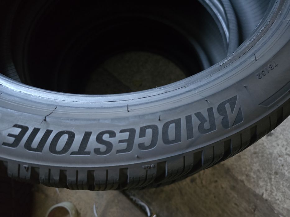 Bridgestone 215/45 R18 93V MS iarnă