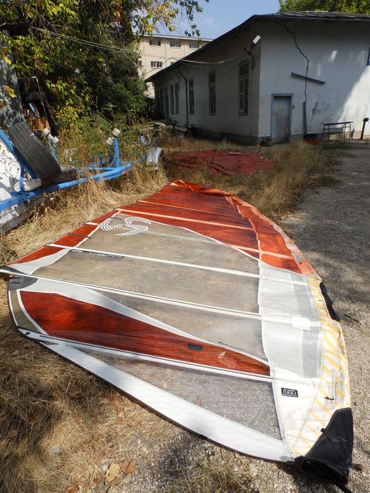 Продава уиндсърф платна, мачти и калъф