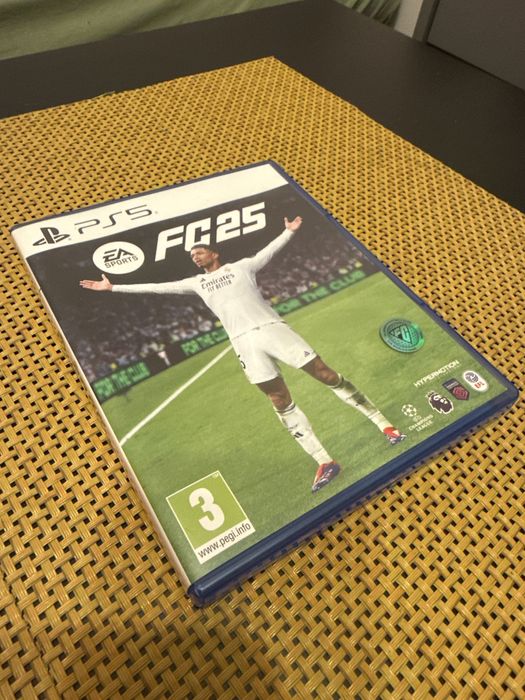 FC25 pe cd impecabil