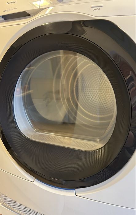 Vand masina de uscat haine Electrolux