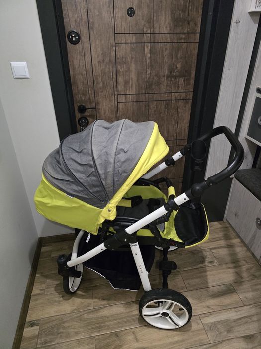 Бебешка количка в много добро състояние