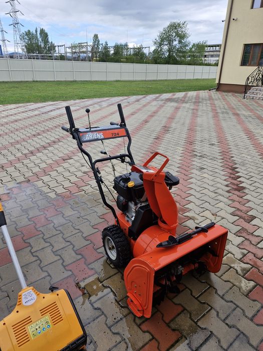 Freză de zăpadă  folosita un sezon