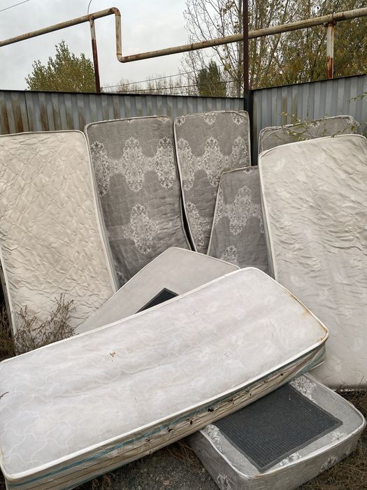 Отдам бесплатно Матрасы