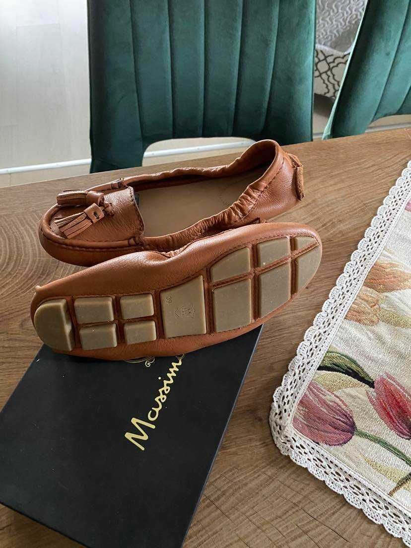 mocasini massimo dutti marimea 39 dar buni pentru 38