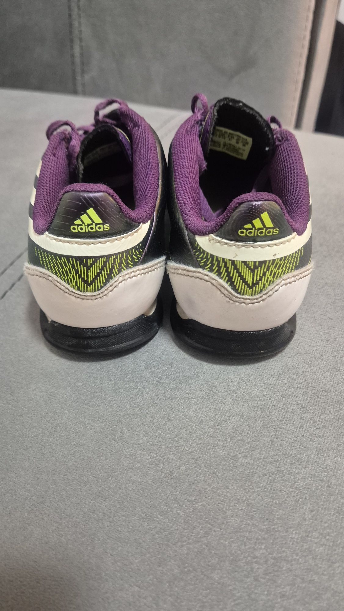 Детски футболни обувки, стоножки Adidas F50, 31 номер
