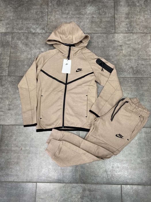 Детски и юношески екипи Nike Tech Fleece, памучни с удобна кройка
