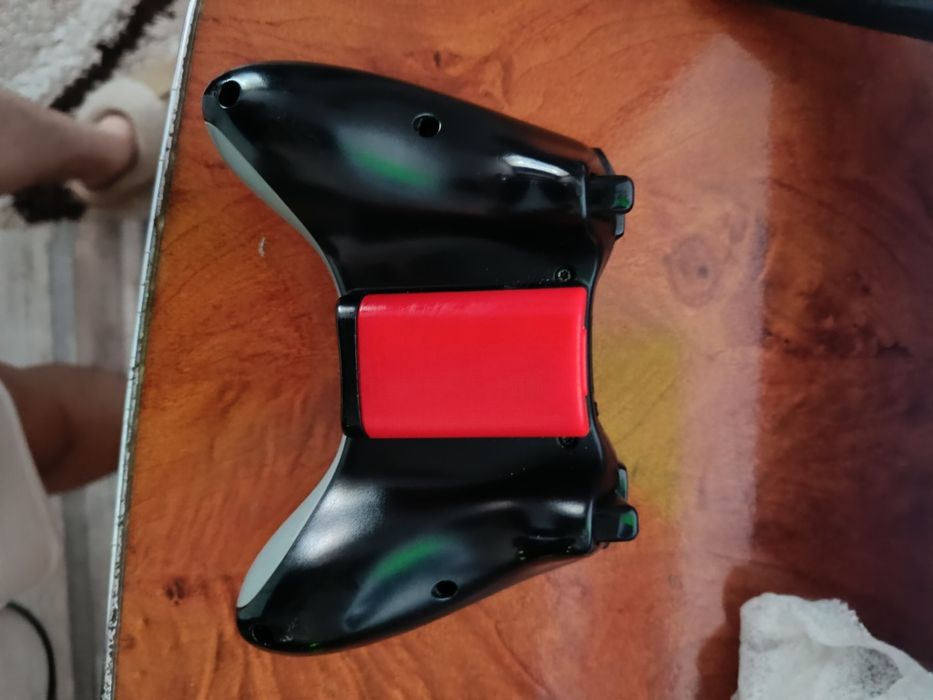 Xbox 360 Slim + Controller + Jocuri (Forza, FIFA, Diablo etc.)