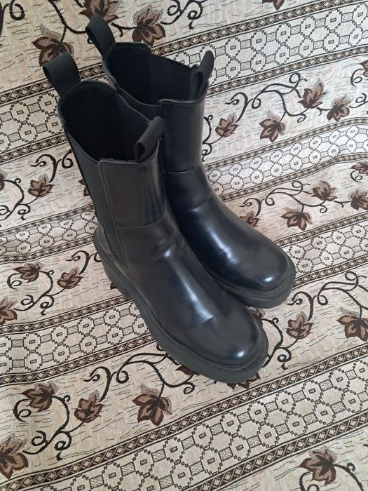 Сапоги ботильоны от H&M