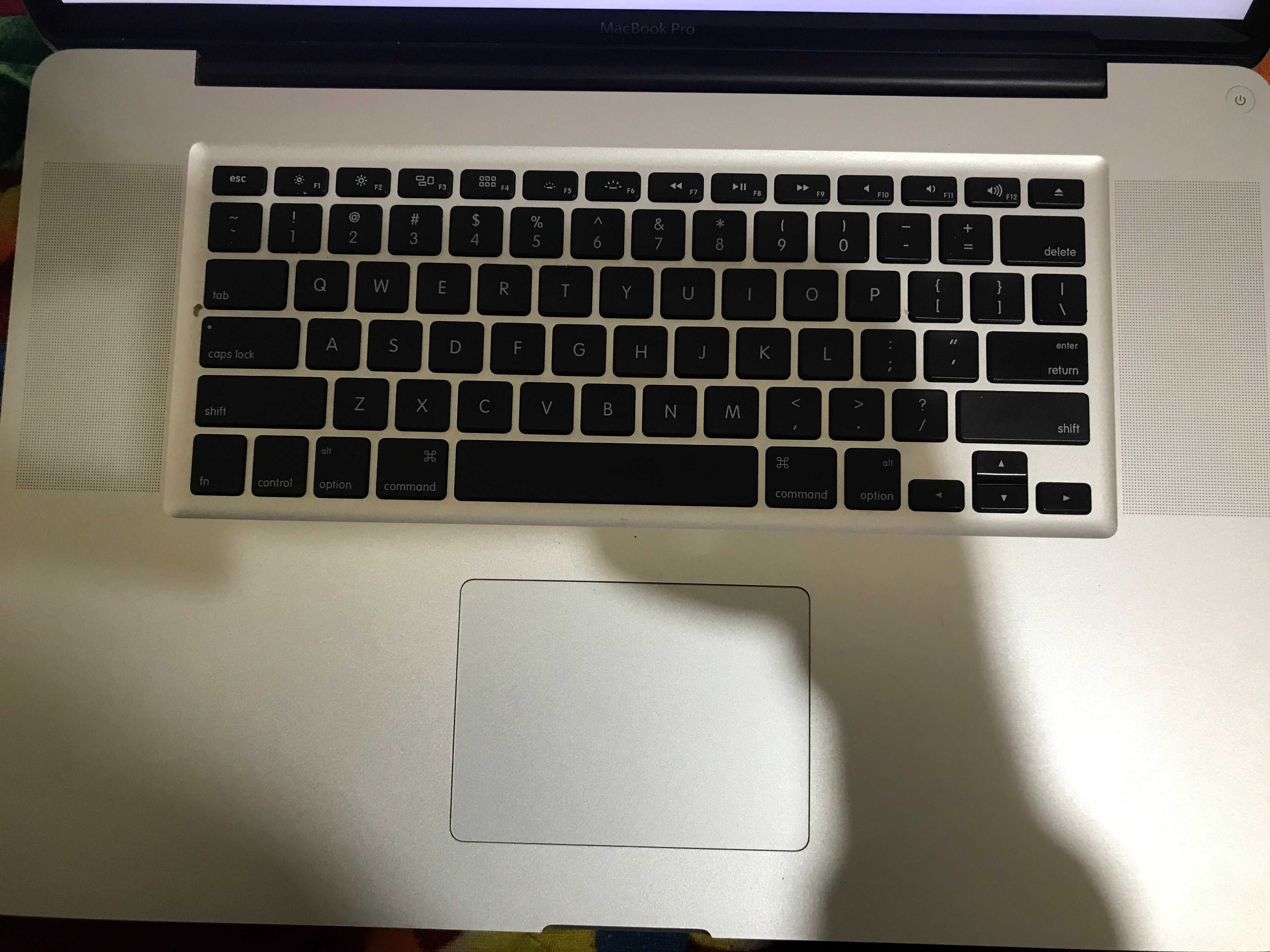 macbook pro 2011 17" cpu quad core I7