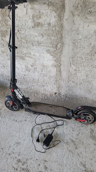 Trotinetă electrică – 500 lei negociabil

Vând trotinetă