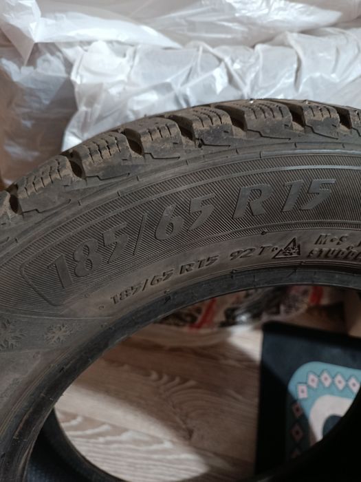 Шины зимние б/у.
