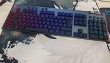 Продам клавиатуру Logitech G815 черный