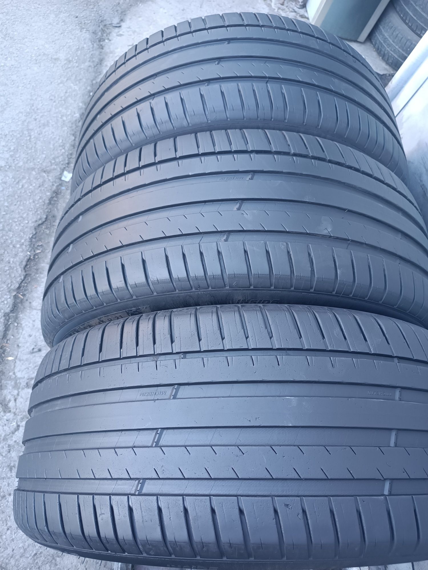 275/45/21 Michelin Дот 0622