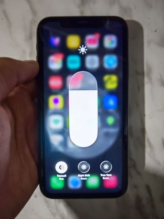 Iphone 11, 64 gb sotiladi