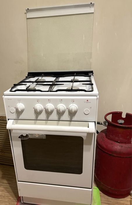 Продам газовую плиту