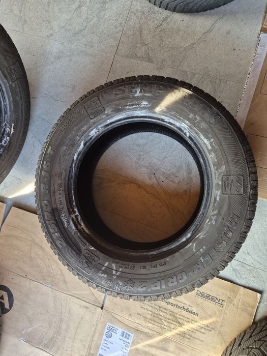 Vând cauciucuri 215/70/16 M+S set complet imp Germania