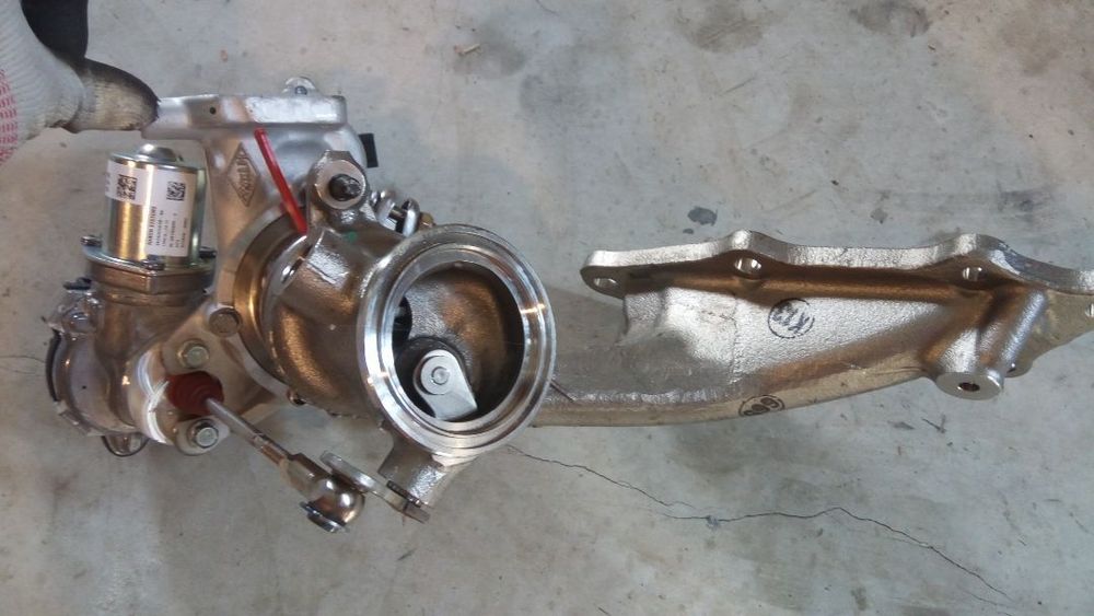 Turbina 0.9 tce Renault 8201380711 noua sau Dacia