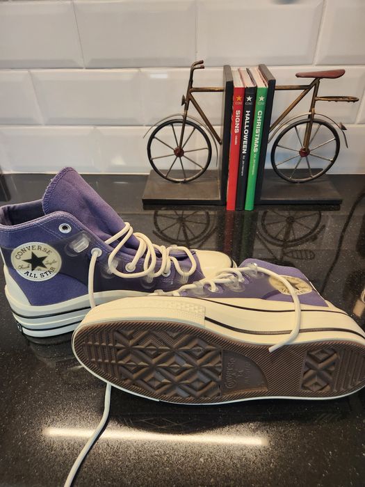 Converse-чисто нови  37.5 размер