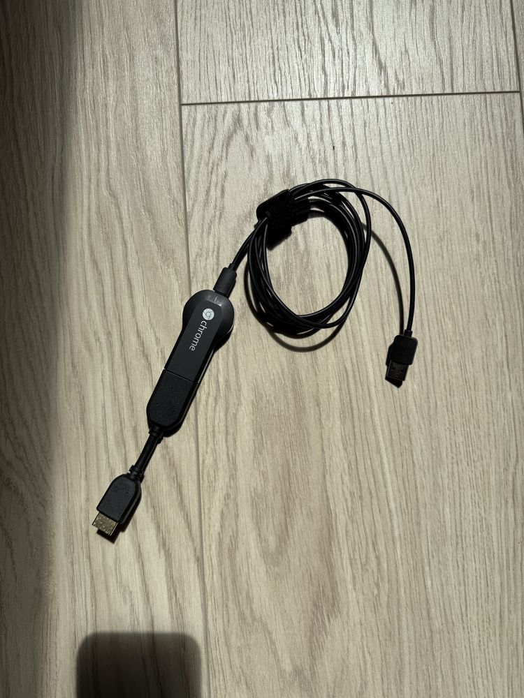 Google Chromecast cu cablu hdmi si usb